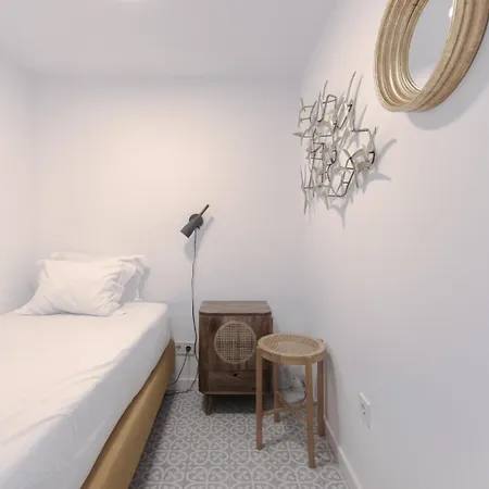 Alfama Design With Terrace By Homing