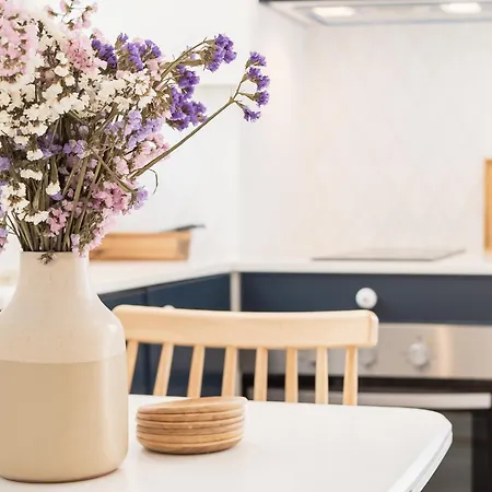 Alfama Design With Terrace By Homing Lägenhet *